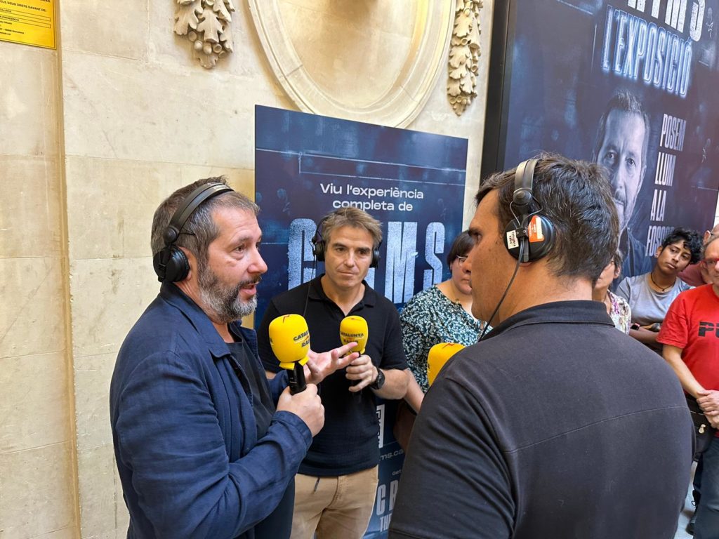 Carlos Ortet and Carles Porta with CATRADIO reporter